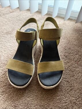 Women's Olive Green suede Platform Espadrille Sandals